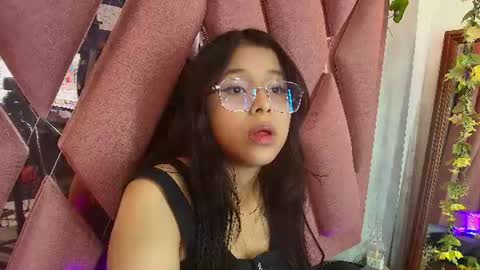 Nana online show from August 2, 2:46 pm