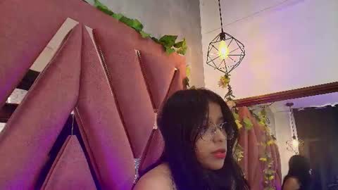 Nana online show from August 3, 2:57 pm