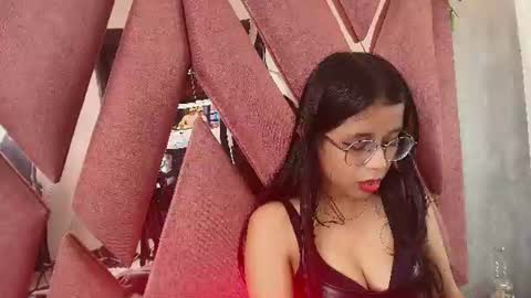 Nana online show from August 7, 2:17 pm