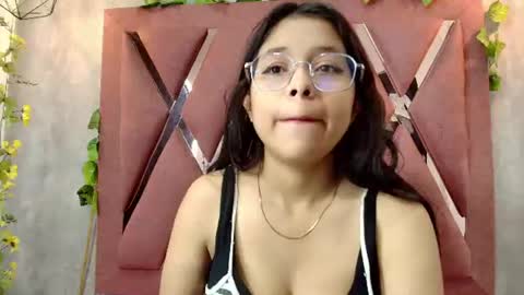Nana online show from August 11, 1:35 pm