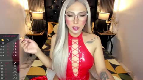 _natashacooper_ online show from July 28, 12:00 pm