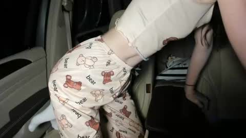 Lori  free  acount  online show from August 13, 2:36 am