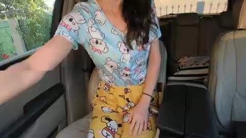 Lori  free  acount  online show from August 15, 4:27 am