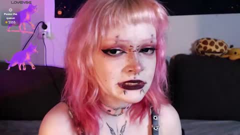 Nicole online show from July 8, 10:58 pm
