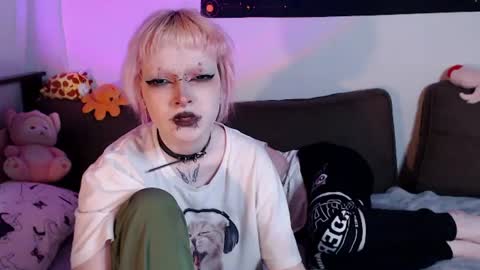 Nicole online show from July 18, 9:27 pm