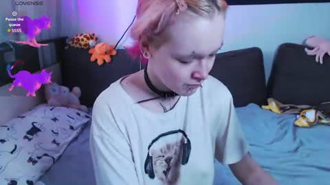 Nicole online show from July 19, 1:24 pm