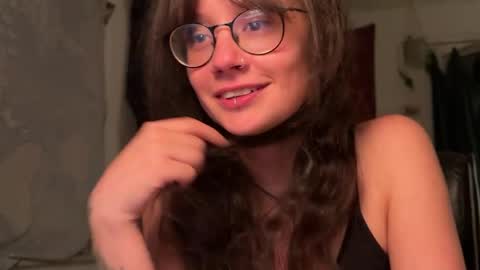 Mila online show from April 3, 9:18 pm