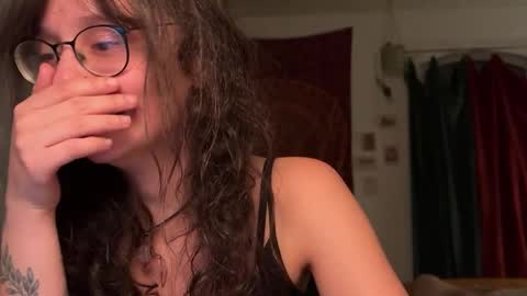 Mila online show from April 6, 1:09 am