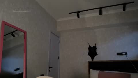Mikayla online show from August 6, 2:10 am