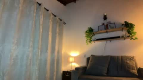 _paulah2 online show from August 4, 10:51 pm