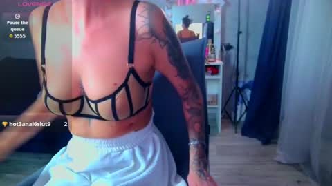Ilona online show from August 3, 4:36 pm