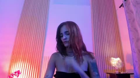 _ravynrouge1 online show from July 30, 5:42 pm