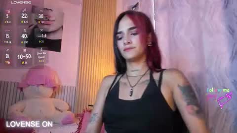_ravynrouge1 online show from August 12, 8:00 pm