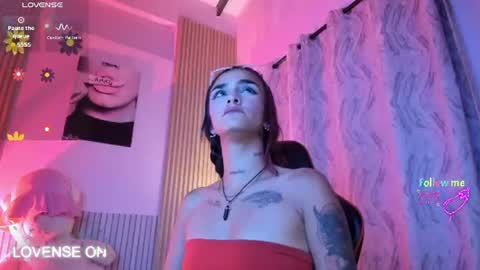 _ravynrouge1 online show from August 14, 11:08 pm