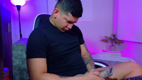 Roberto online show from July 30, 1:18 pm