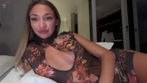 Kat online show from May 29, 5:37 pm