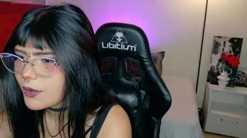 _selene_moon_ online show from August 6, 9:14 pm