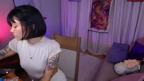Laura online show from July 28, 2:45 pm