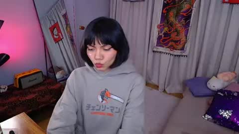 Laura online show from August 4, 12:51 am