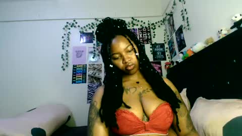 Abbie online show from August 6, 9:25 pm
