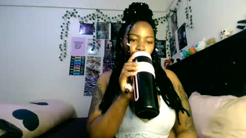 Abbie online show from August 7, 8:20 pm