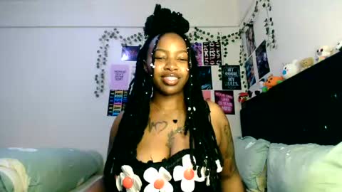 Abbie online show from August 12, 9:50 pm