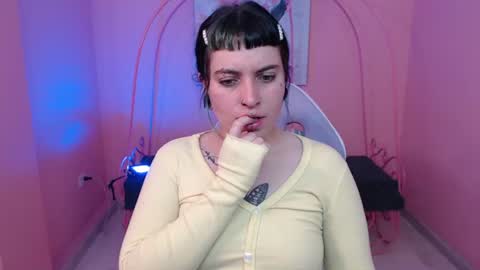 Sofia  online show from August 8, 2:50 pm