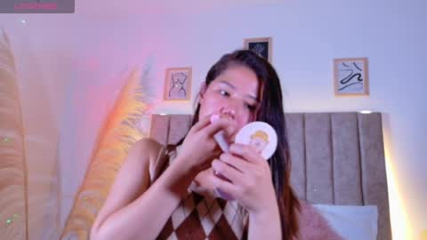 _sofiglow online show from August 4, 12:24 pm
