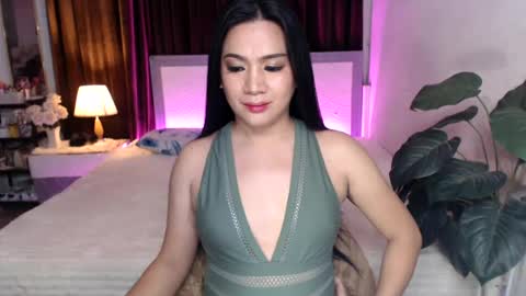  SunnyTs    online show from August 12, 8:49 am