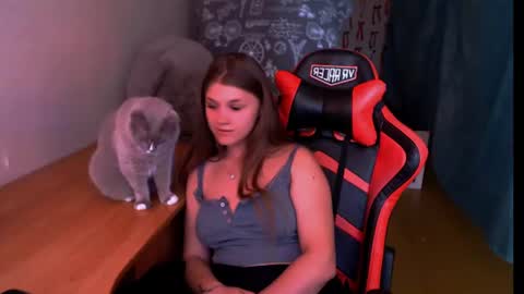 Mari online show from August 5, 12:36 pm