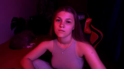 Mari online show from August 8, 6:30 pm