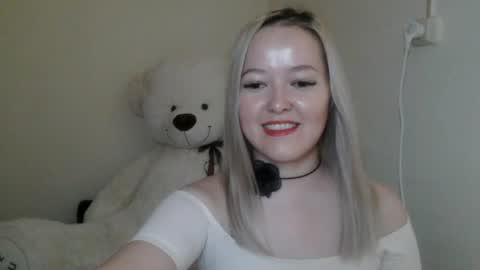 _sweet_smile_ online show from July 28, 8:04 pm