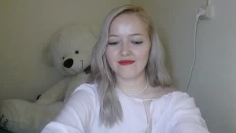 _sweet_smile_ online show from August 11, 10:01 pm