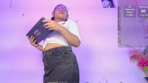 tinny online show from August 13, 12:52 pm