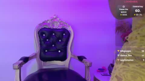 tinny online show from August 14, 3:37 pm