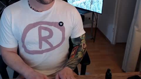 _trythis_ online show from August 11, 12:34 am