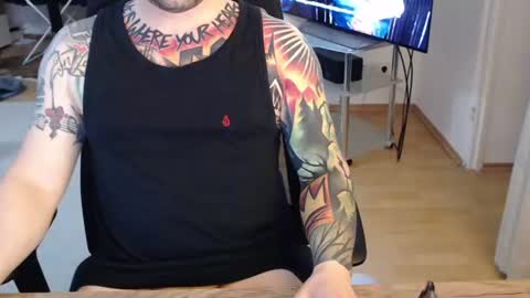 _trythis_ online show from August 11, 6:54 pm