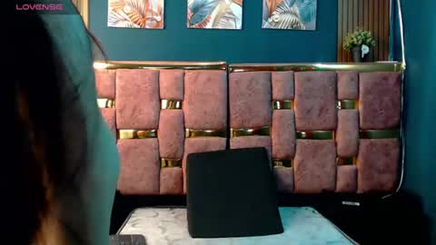 _valery34_ online show from August 6, 11:42 am