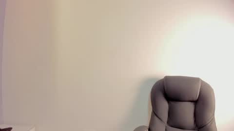 _valerycooper online show from August 14, 12:31 pm
