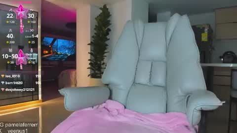 stephany online show from August 4, 3:58 am