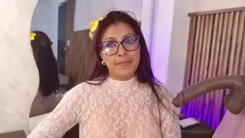 Veronica online show from August 11, 2:41 pm
