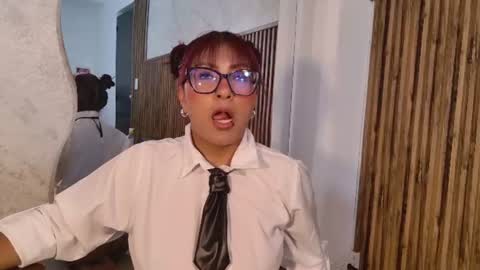 Veronica online show from August 12, 11:45 am