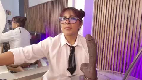 Veronica online show from August 12, 5:15 pm