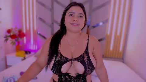 Violet Lover online show from August 16, 4:00 pm