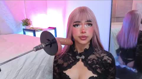 _viollettenoir_ online show from August 12, 11:40 pm