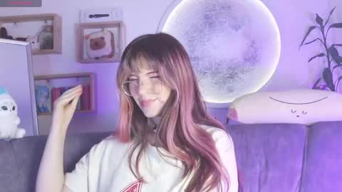 _yourcherrybomb online show from June 7, 3:33 am