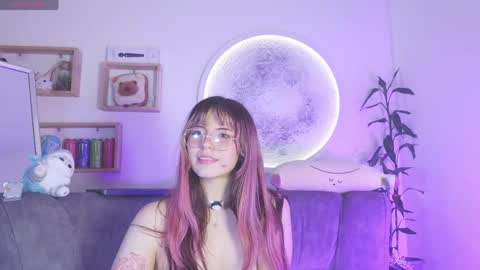 _yourcherrybomb online show from June 7, 4:39 am