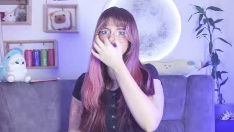 _yourcherrybomb online show from June 9, 5:36 am