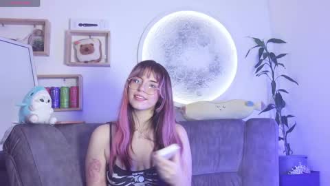 _yourcherrybomb online show from June 9, 7:48 am