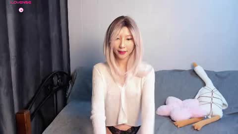 Mia online show from July 29, 1:12 am